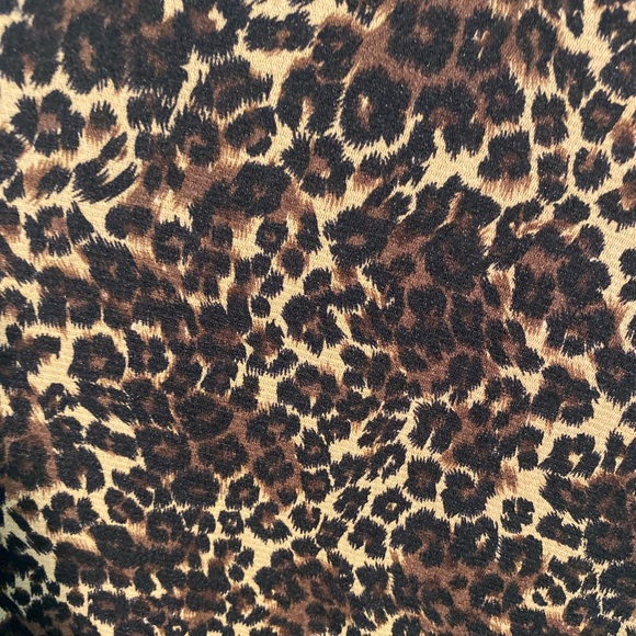 🍂Neiman Marcus Women’s Leopard Print Top🍂 - Picture 2 of 10